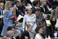 Заменила Ее Величество. Анджелина Джоли посетила торжественную церковную службу в Лондоне