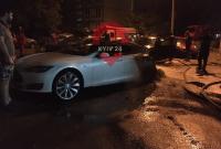 В Киеве горела Tesla экс-главы ОП Богдана, в которой Зеленский ранее снимал свои видеоролики, - СМИ