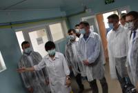 Послы четырех стран ЕС передали на Донбасс гуманитарную помощь для военных и врачей