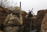 Доба на Донбасі: бойовики застосували гранатомет та стрілецьку зброю