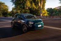 У электрической версии Fiat-500 появится пассажирская дверь